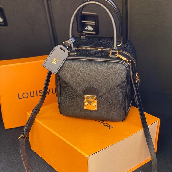 louis vuitton handbags poshmark